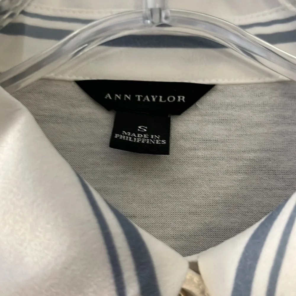 Ann Taylor long sleeved blouse. White with blue stripes and metal buttons. Sm